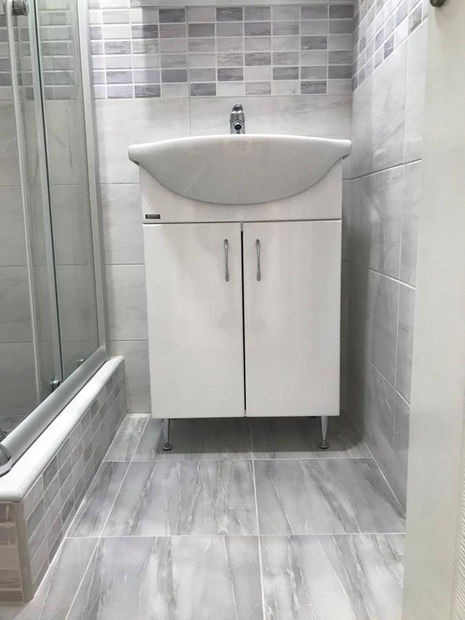 As Apartment *